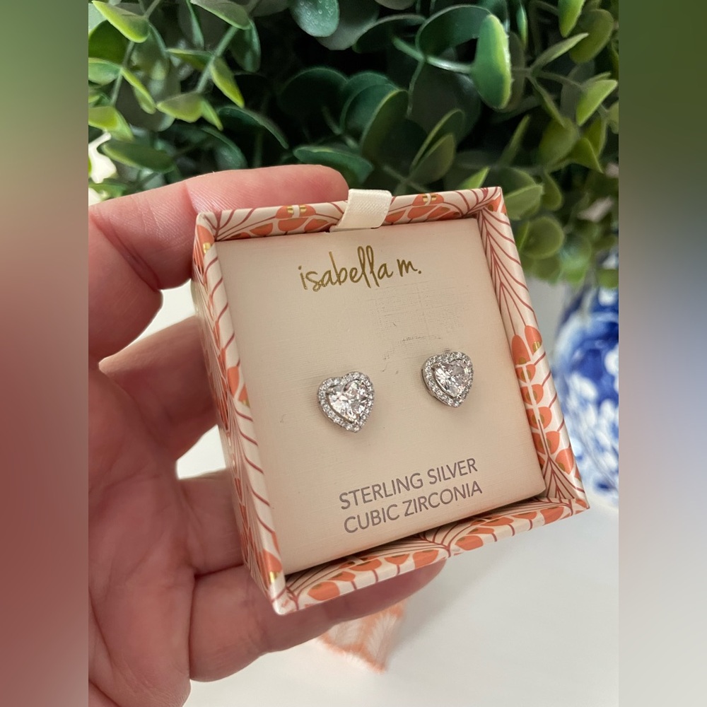 Brand New Isabella M. Heart Cubic zirconia sterling silver 925 stud earrings